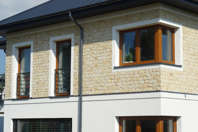 Kamień płytki cegła na elewację domu ściany dom