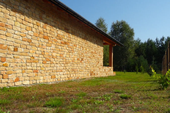 Stara cegła na ocieplenie