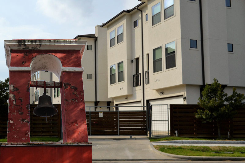 Komu bije dzwon - dzwonnica przed oknem mieszkania?