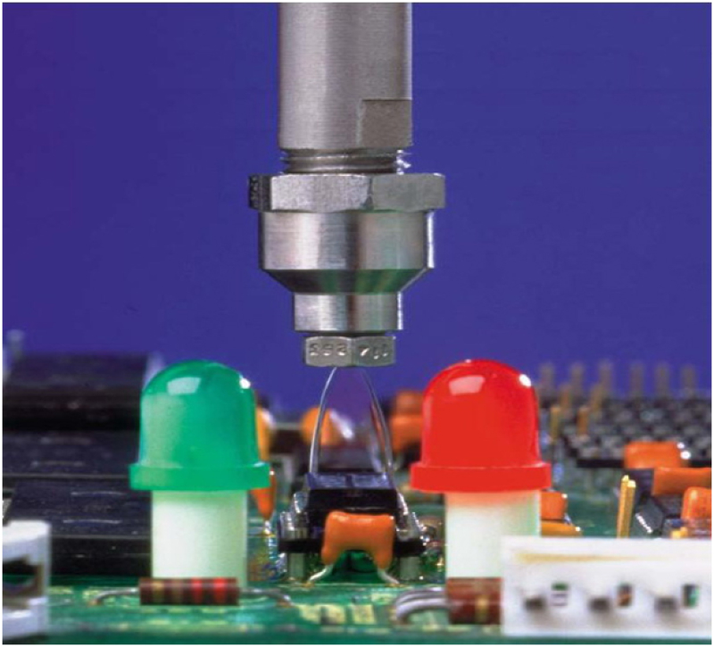 Systemy dozujące w produkcji elementów oświetlenia LED