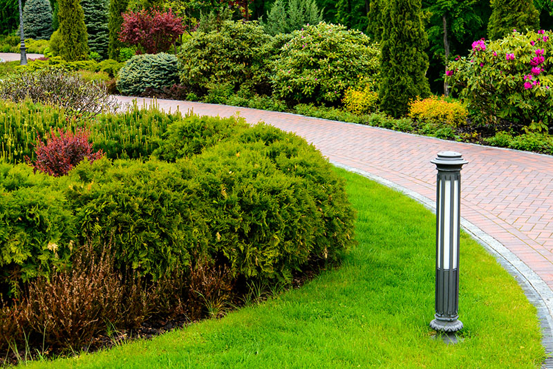 Słupki ogrodowe - funkcjonalne i stylowe dodatki do Twojej przestrzeni na świeżym powietrzu