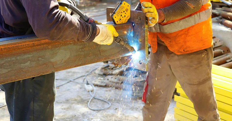 Pierwsza spawarka do prac domowych i remontowych. Kompletny przewodnik dla inwestora